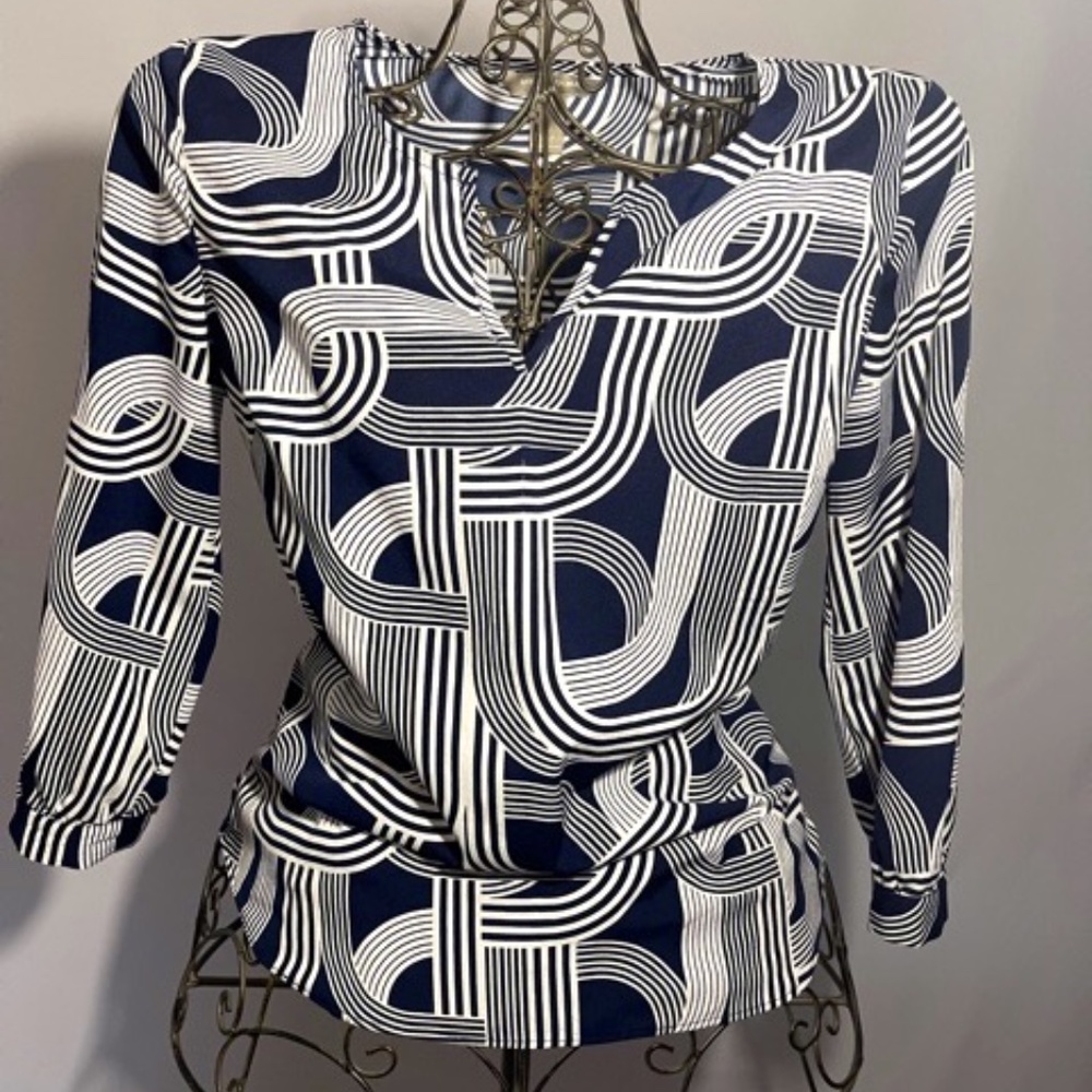 3/4 Sleeve Navy Blue and White Banana Republic Top